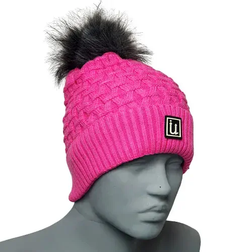 Dámská zimní čepice s bambulí - růžová